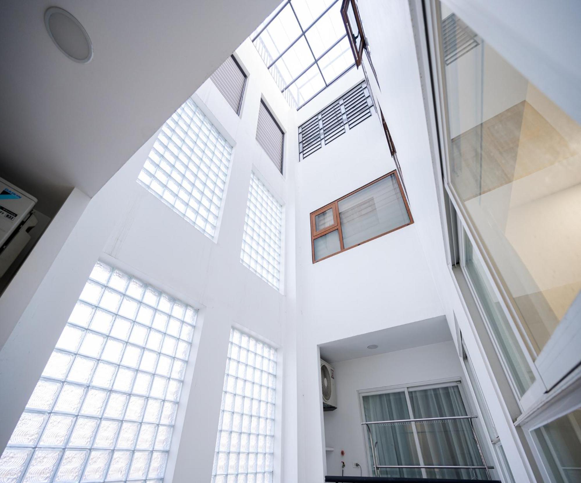 Luxe Paradise Residence Truc Bach Hanoi Exterior photo